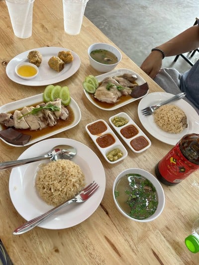 ข้าวมันไก่สิงคโปร์