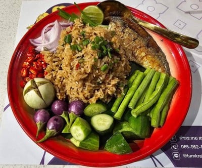 ข้าวผัดน้ำพริกกะปิปลาทู