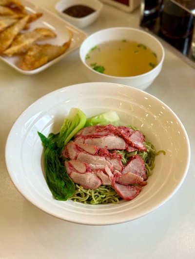 บะหมี่ซอสฮ่องเต้หมูแดงฮ่องกง
