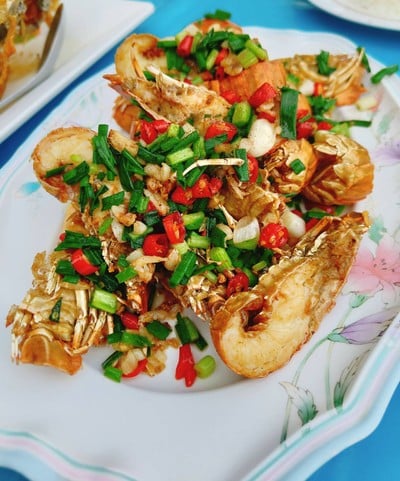 กั้งทอด ผัดพริกเกลือ