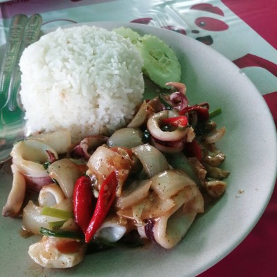 อาหาร หรือ เครื่องดื่ม