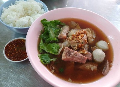 อาหาร หรือ เครื่องดื่ม