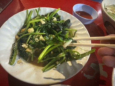 ป้วยเล้งหมูกรอบ
