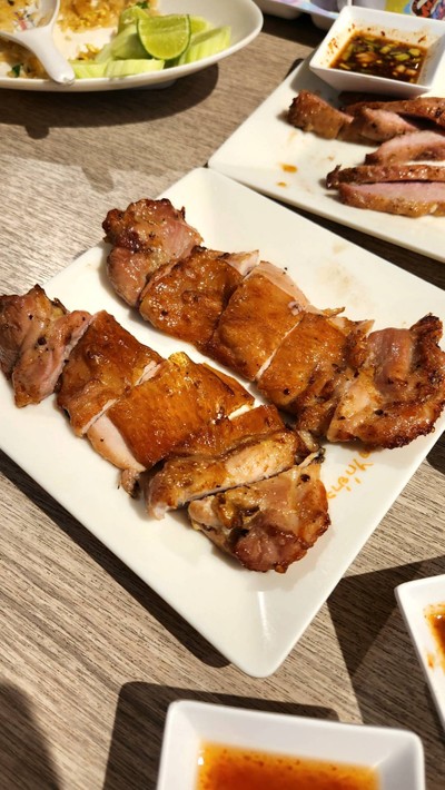 สะโพกไก่ย่างเกลือ