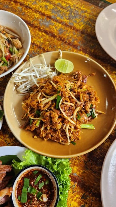 ผัดหมี่โคราช