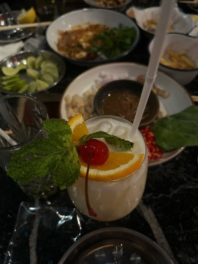 เมี่ยงคะน้ากากหมู