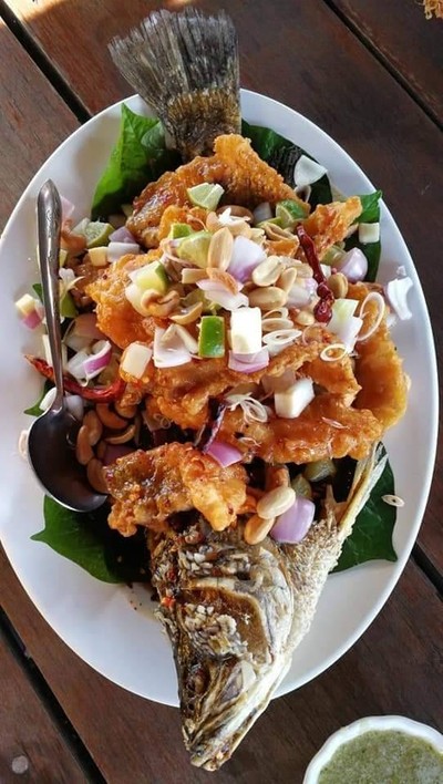 อาหาร หรือ เครื่องดื่ม