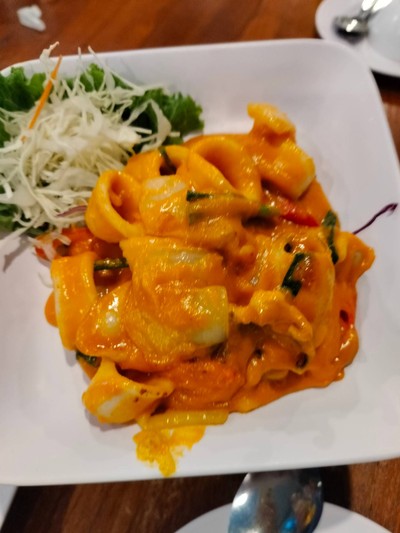ปลาหมึกผัดไข่เค็ม