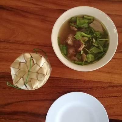 อาหาร หรือ เครื่องดื่ม