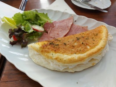Souffle Omelette With Paris Ham
