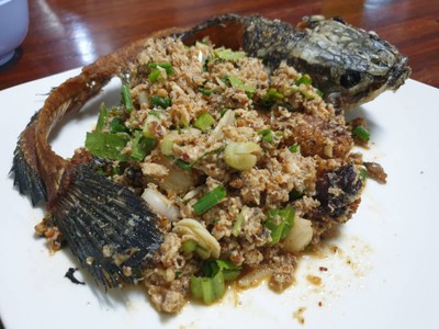 ลาบปล่าช่อน