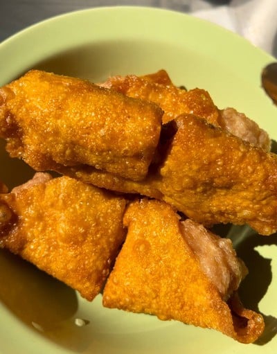 เตี๋ยวไก่ ปั๊ม ปตท โกลเด้นอะเวนิว เส้นคอสอง