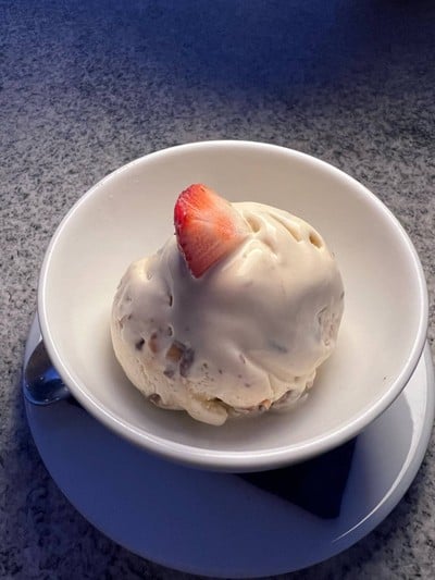 Baba Pool Club @ศรีพันวา