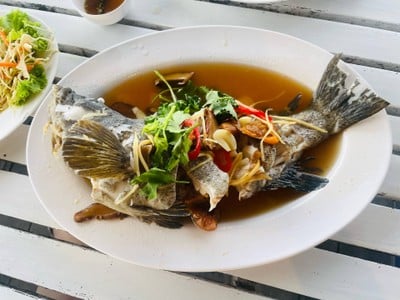 แหลมหินซีฟู้ด