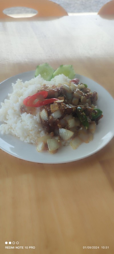 อาหาร หรือ เครื่องดื่ม
