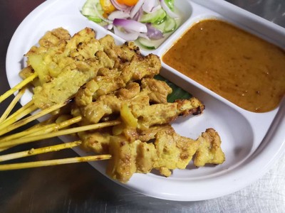 อาหาร หรือ เครื่องดื่ม