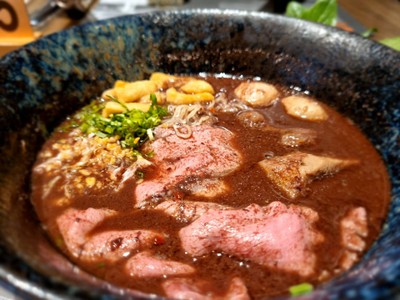 บะหมี่น้ำตกเนื้อแองกัส