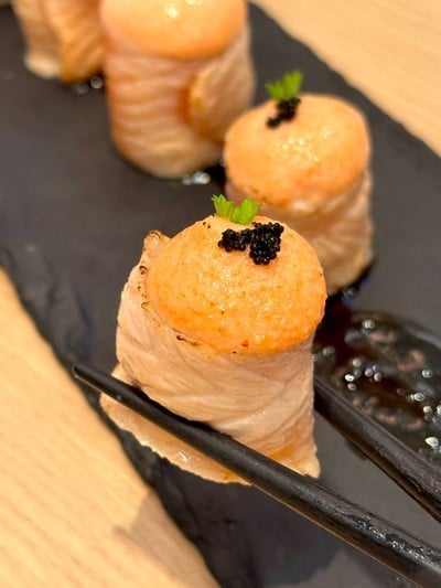 ABURI SALMON ROLL