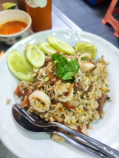อาหาร หรือ เครื่องดื่ม