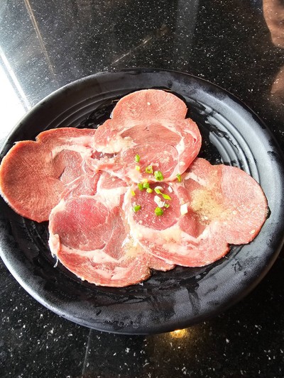 ลิ้นวัวซอสเกลือ