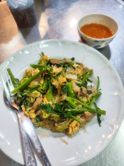 อาหาร หรือ เครื่องดื่ม