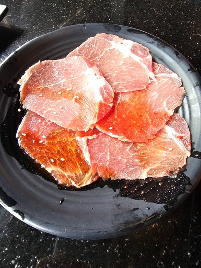 สันคอหมู