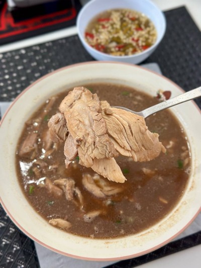 สตูครบ(หมู-ไก่-เครื่องใน)