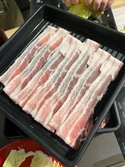 เนื้อหมูสามชั้นสไลด์