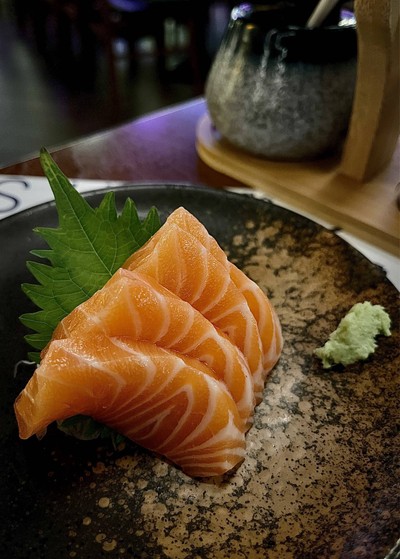 🍣 Salmon Sashimi. (Price 218++ Baht.)