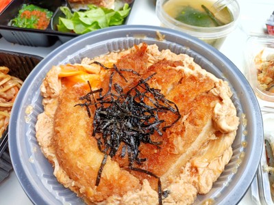 คัตสึด้งหมูกุ้งทอด