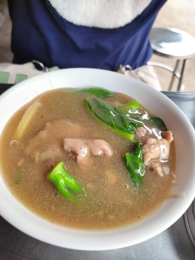 เส้นหมี่+ราดหน้าหมู