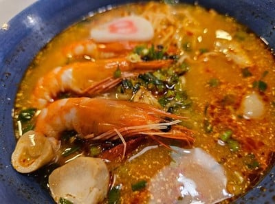 ต้มยำกุ้ง ราเมน