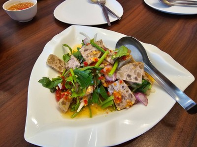 ยำหมูยอ