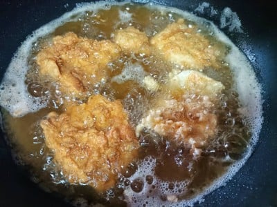 วิธีทำ เห็ดทอด (ฉบับเหมือนไก่ทอดมาก) วิธีทำ เห็ดทอด (ฉบับเหมือนไก่ทอดมาก)