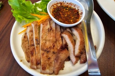 คอหมูย่าง