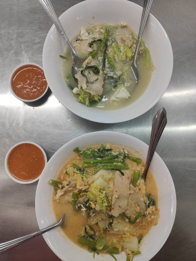 สุกี้แห้งหมู