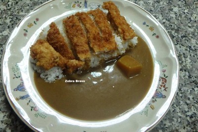 ข้าวแกงกะหรี่ไก่ทอด