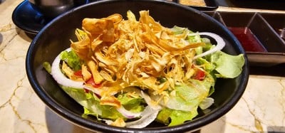 สลัดญี่ปุ่นพร้อมน้ำสลัดงา