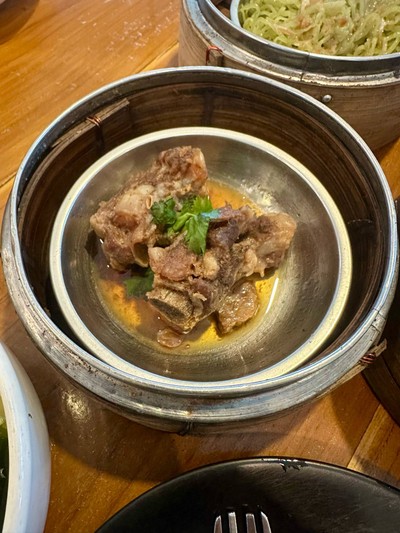 ซี่โครงน้ำแดง