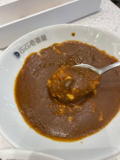 ข้าวแกงกะหรี่หมูทอดทงคัตสึชีส