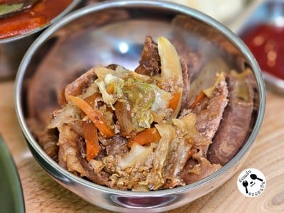 อาหาร หรือ เครื่องดื่ม