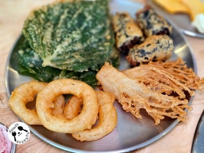 อาหาร หรือ เครื่องดื่ม