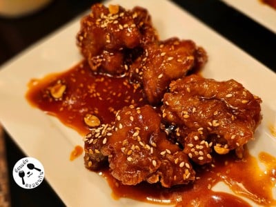 อาหาร หรือ เครื่องดื่ม