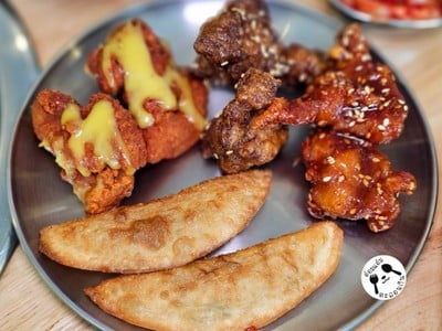 อาหาร หรือ เครื่องดื่ม