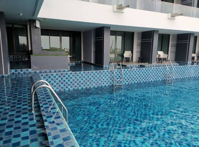 สระว่ายน้ำ/ชายหาด