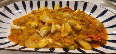 เนื้อปูก้อนผัดผงกระหรี่