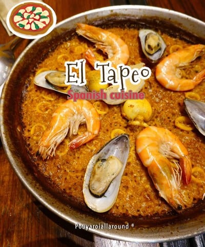 Seafood paella
