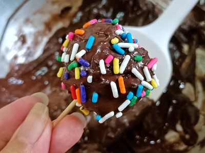 วิธีทำ Cake Balls 🍫 วิธีทำ Cake Balls 🍫