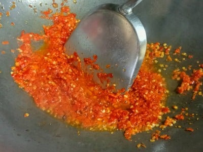 วิธีทำ ผัดกะเพราไก่ใส่หน่อไม้ วิธีทำ ผัดกะเพราไก่ใส่หน่อไม้