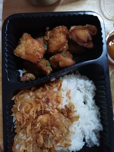 ข้าวหน้าไก่คาราอาเกะ ไข่ดอง